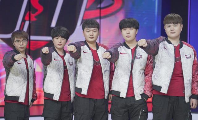 我们揭示了 我们揭示了