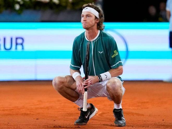 功拿下胜利 功拿下胜利